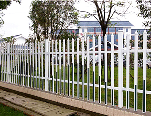 碧桂園集團(tuán)遼寧地區(qū)的別墅區(qū)域PVC護(hù)欄案例